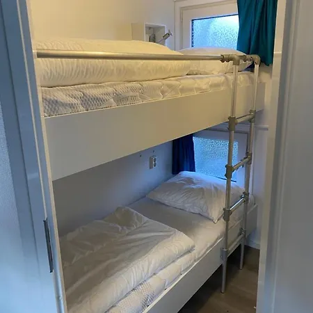 505 Op Recreatiepark De Wielen 木屋