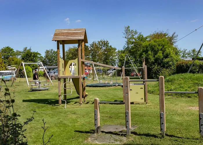 샬레 505 Op Recreatiepark De Wielen 신트 마르턴